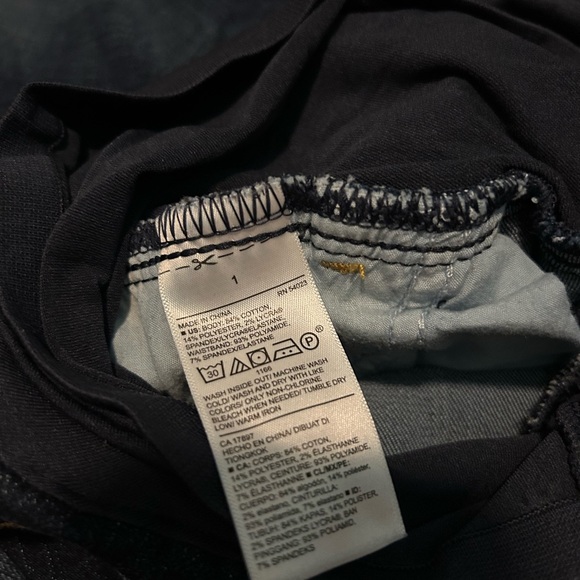 Old Navy maternity jeans - Picture 3 of 3